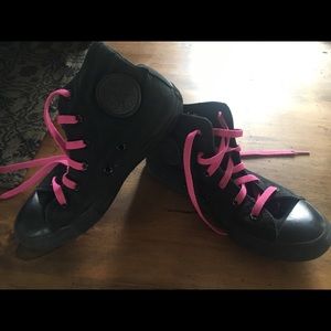Black converse size 1